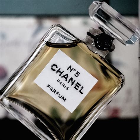 why is chanel no 5 so popular|Chanel no 5 description.